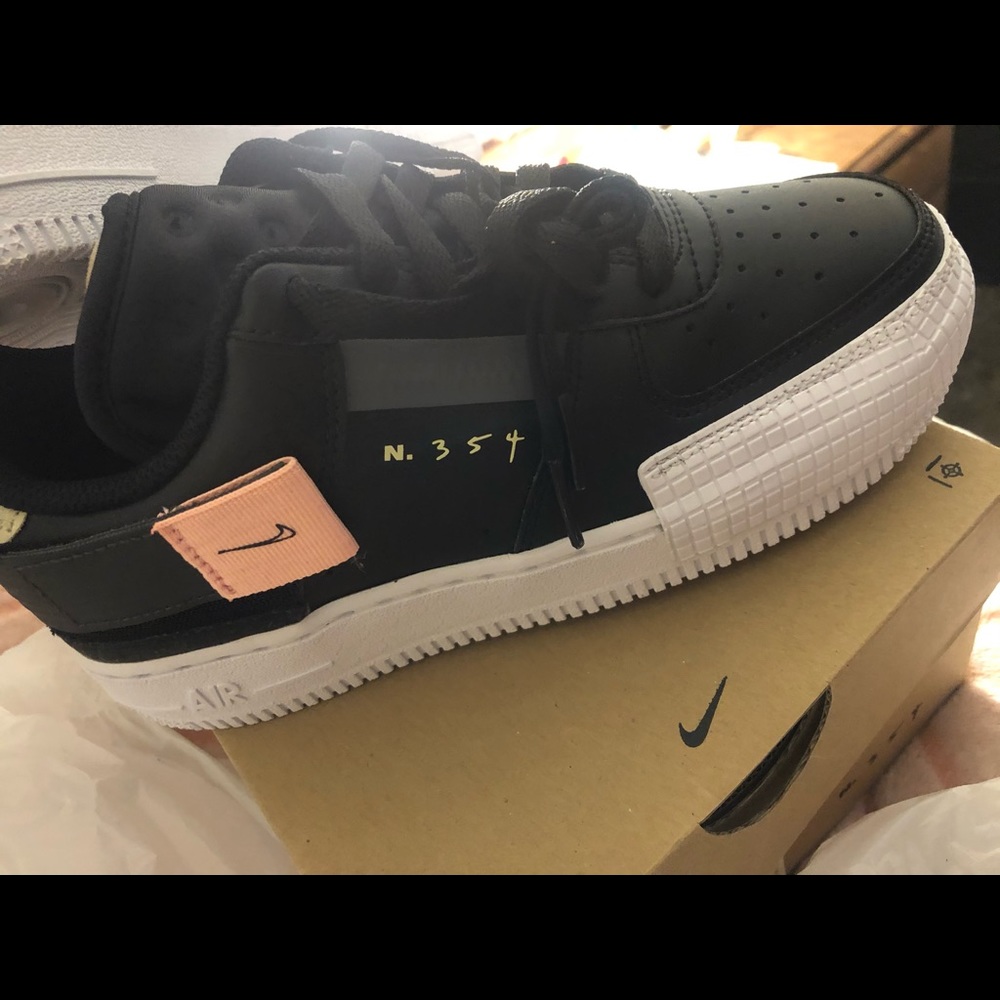 Brand new 354 Air Force 1s
